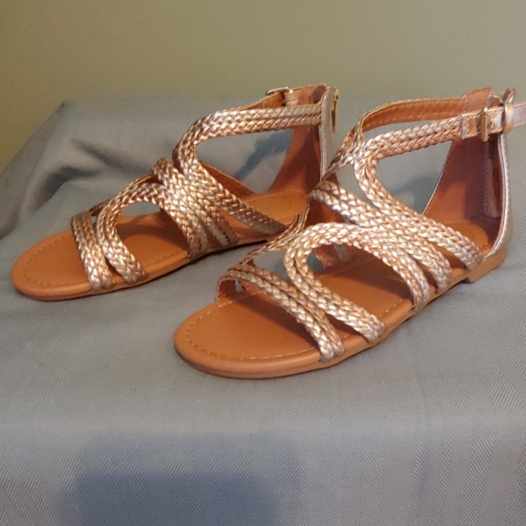 😊 So. AAH (Girls) Sandals NWOT - Picture 7 of 8